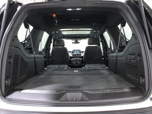 Used 2021 Chevrolet Suburban RST w/ Luxury Package AWD/4WD image 23
