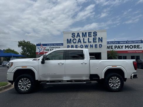 Used 2022 GMC Sierra 2500 Denali w/ Technology Package AWD/4WD image 2