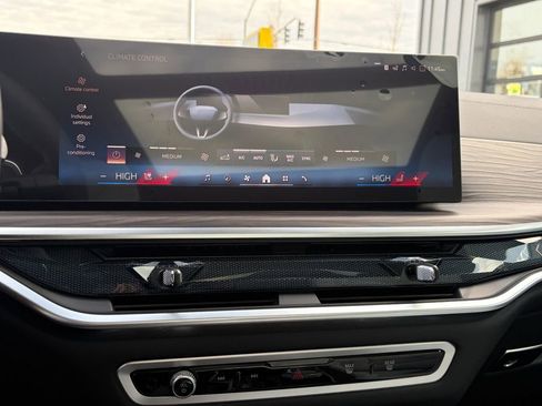 New 2026 BMW X5 xDrive40i w/ Executive Package image 16