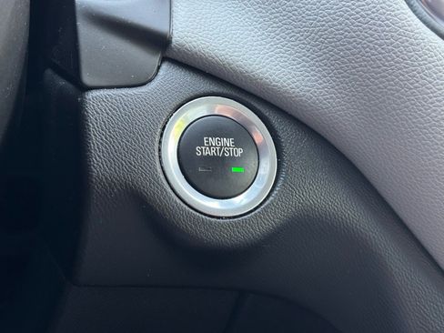 Used 2023 Chevrolet Equinox LS FWD image 14