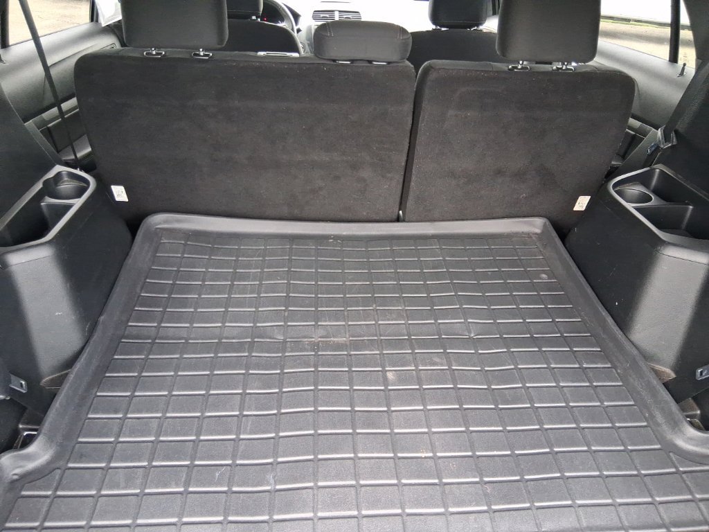 Used 2018 Ford Explorer XLT FWD image 20