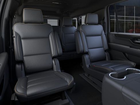 New 2025 GMC Yukon XL Elevation image 37