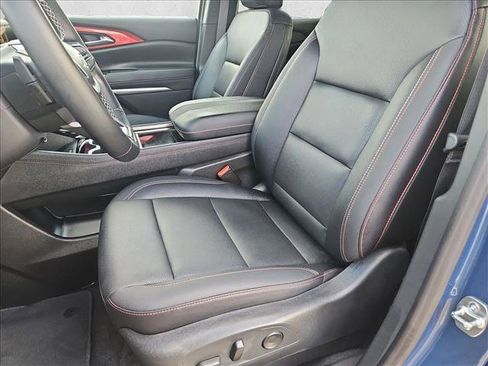 Used 2025 Chevrolet Traverse Z71 AWD/4WD image 15