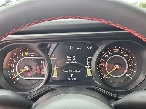Used 2024 Jeep Gladiator Rubicon AWD/4WD image 22