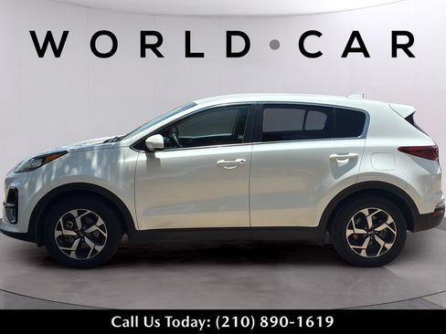 Used 2021 Kia Sportage LX FWD image 12