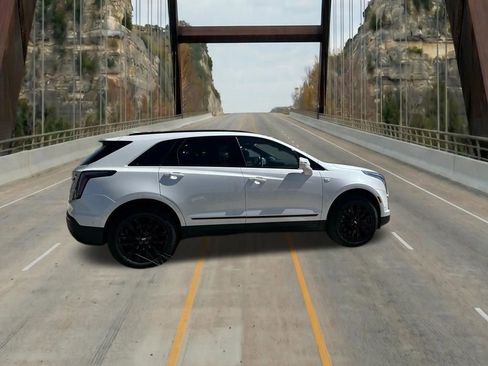 New 2026 Cadillac XT5 Sportv w/ LPO, Onyx Lite Package AWD/4WD image 11