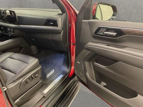 Used 2025 Chevrolet Tahoe LT w/ Comfort Package AWD/4WD image 20