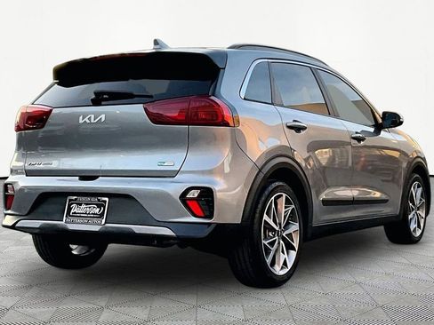 Used 2022 Kia Niro Touring Special Edition image 3