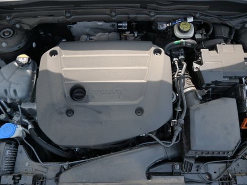 Used 2023 Volvo XC40 B5 Ultimate w/ Climate Package AWD/4WD image 35