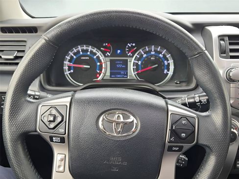 Used 2017 Toyota 4Runner Limited AWD/4WD image 29