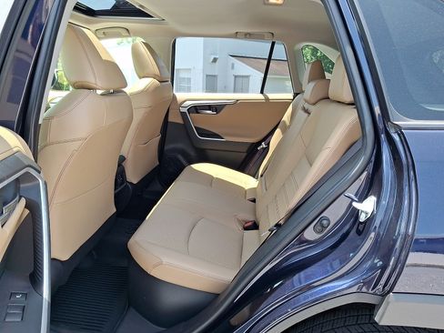 Certified 2021 Toyota RAV4 Limited AWD/4WD image 11
