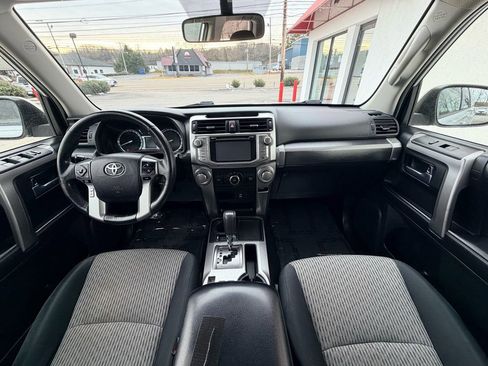 Used 2016 Toyota 4Runner SR5 image 19