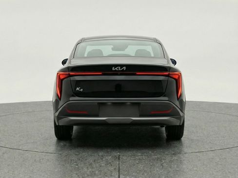 Used 2025 Kia K4 LXS image 7