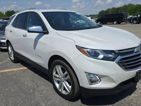 Used 2018 Chevrolet Equinox Premier AWD/4WD image 2