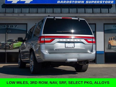 Used 2017 Lincoln Navigator Select image 7