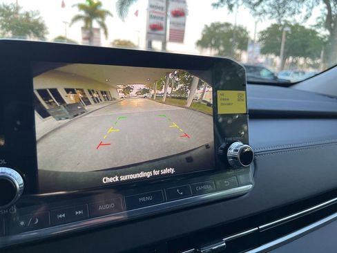 Used 2024 Mitsubishi Outlander ES image 10