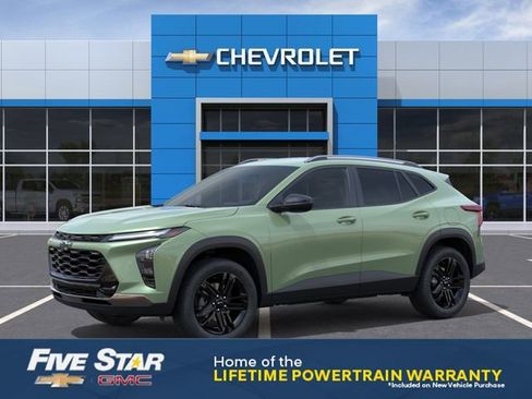 New 2026 Chevrolet Trax ACTIV FWD image 2