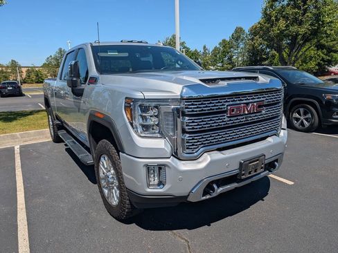Used 2021 GMC Sierra 2500 Denali w/ Denali Ultimate Package AWD/4WD image 2