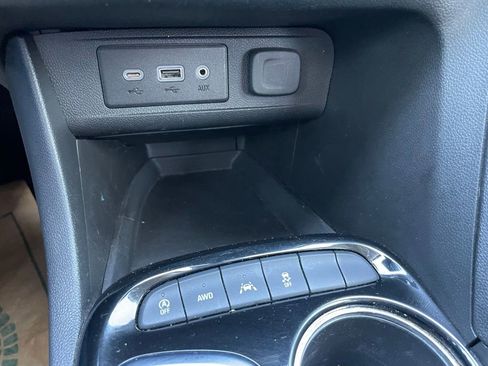 Used 2022 Buick Encore GX Preferred w/ Cold Weather Comfort Package AWD/4WD image 12