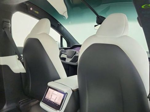 Used 2022 Tesla Model X AWD/4WD image 25