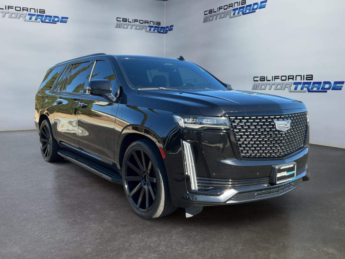 Used 2021 Cadillac Escalade ESV Luxury RWD image 3