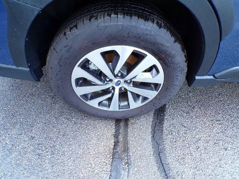 Certified 2025 Subaru Outback image 6