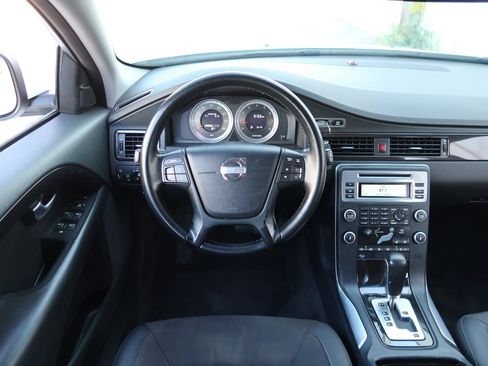 Used 2011 Volvo XC70 3.2 image 14