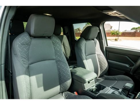 Used 2025 Toyota Tacoma SR RWD image 17