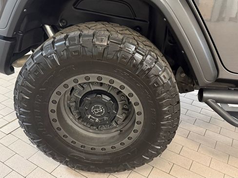 Used 2021 Jeep Wrangler Unlimited Sport image 23