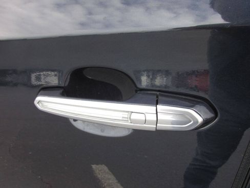 Used 2015 Cadillac XTS Limousine FWD image 66