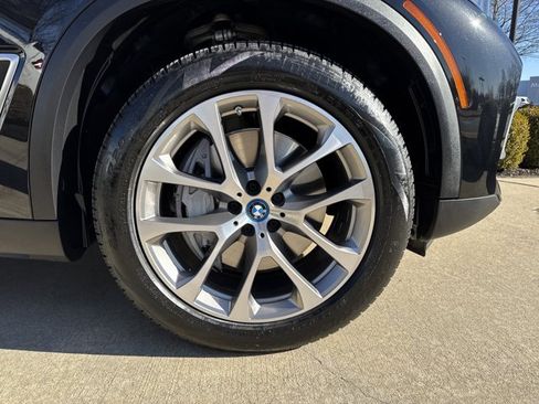Certified 2022 BMW X5 xDrive45e w/ Climate Comfort Package image 29
