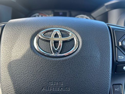 Used 2019 Toyota Tacoma SR image 21