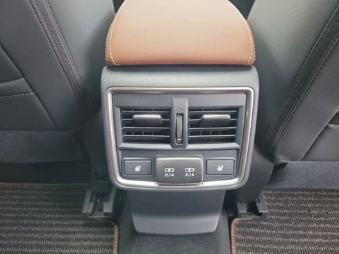 Used 2022 Subaru Forester Touring image 33