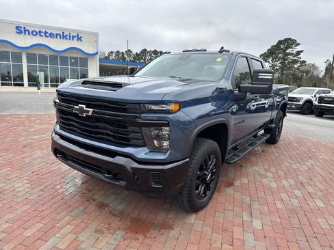 Used 2025 Chevrolet Silverado 2500 Custom w/ Custom Value Package AWD/4WD image 27
