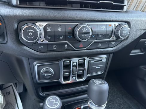 Used 2026 Jeep Gladiator Sport AWD/4WD image 20
