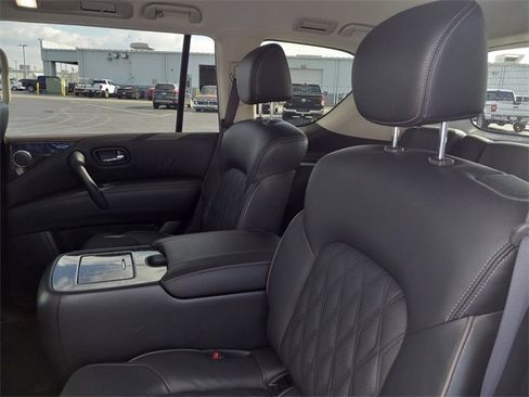 Used 2024 Nissan Armada Platinum w/ Captain's Chairs Package image 14