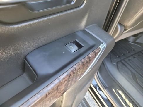 Used 2022 GMC Sierra 1500 Denali w/ Denali Reserve Package image 16