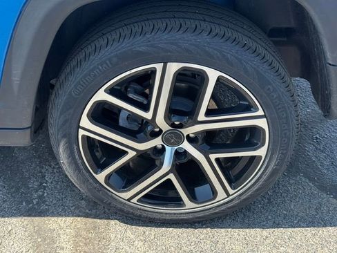 Certified 2025 Jeep Compass Limited AWD/4WD image 11