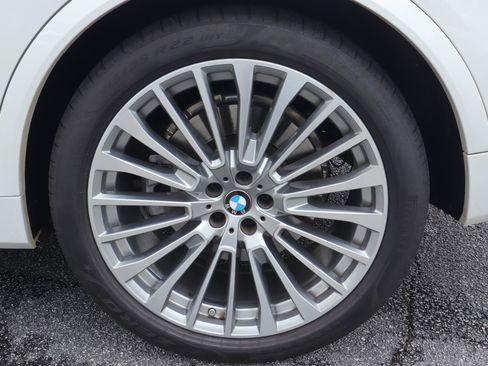 Used 2024 BMW X7 xDrive40i w/ Premium Package AWD/4WD image 43