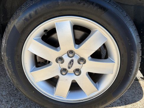 Used 2005 Ford Five Hundred SEL image 20