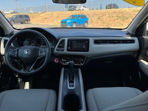 Used 2022 Honda HR-V EX image 11
