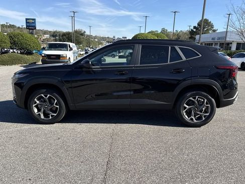 New 2026 Chevrolet Trax LT w/ Driver Confidence Package image 6
