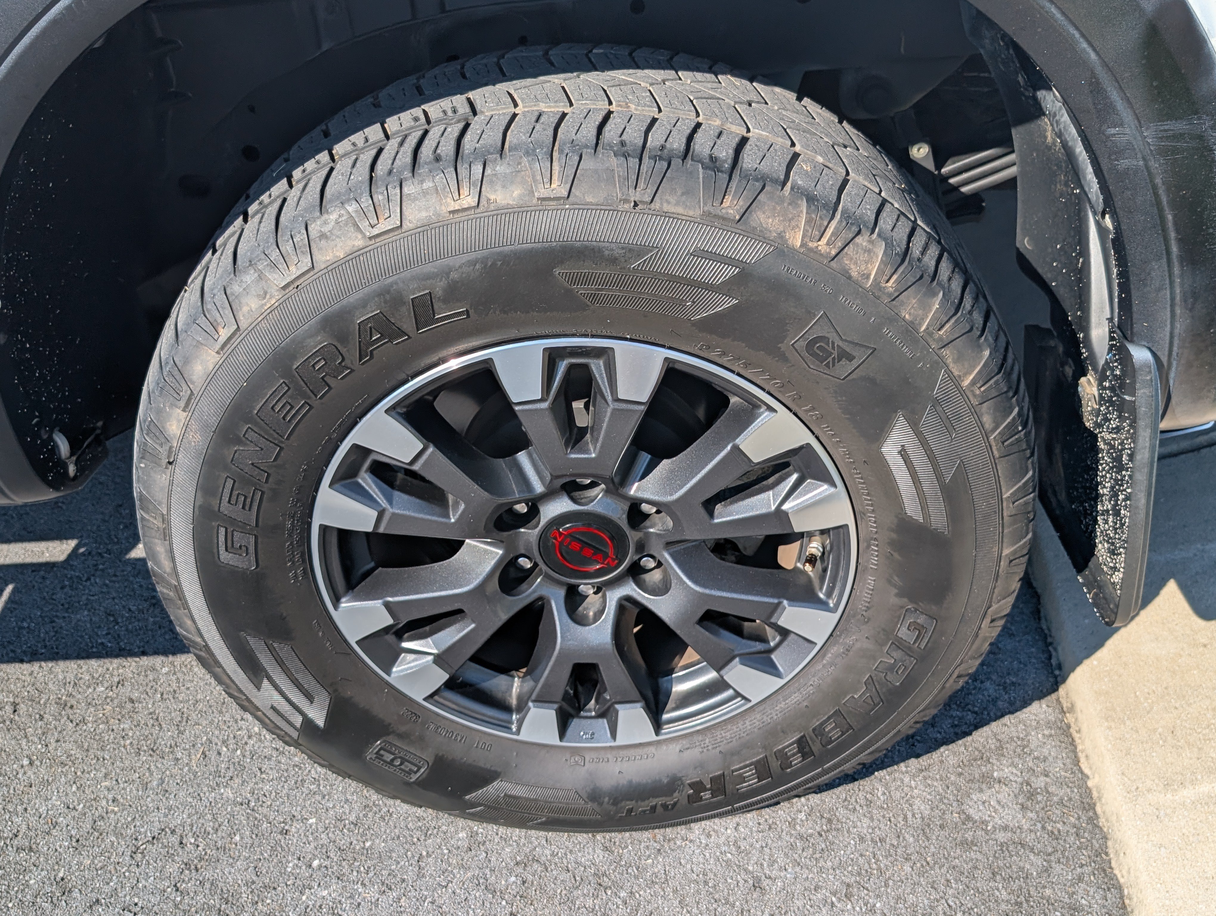 Used 2023 Nissan Titan PRO-4X w/ Pro-4x Convenience Package AWD/4WD image 11