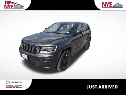 Used 2019 Jeep Grand Cherokee Altitude AWD/4WD image 1