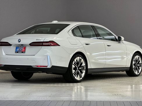 New 2026 BMW 530i image 8