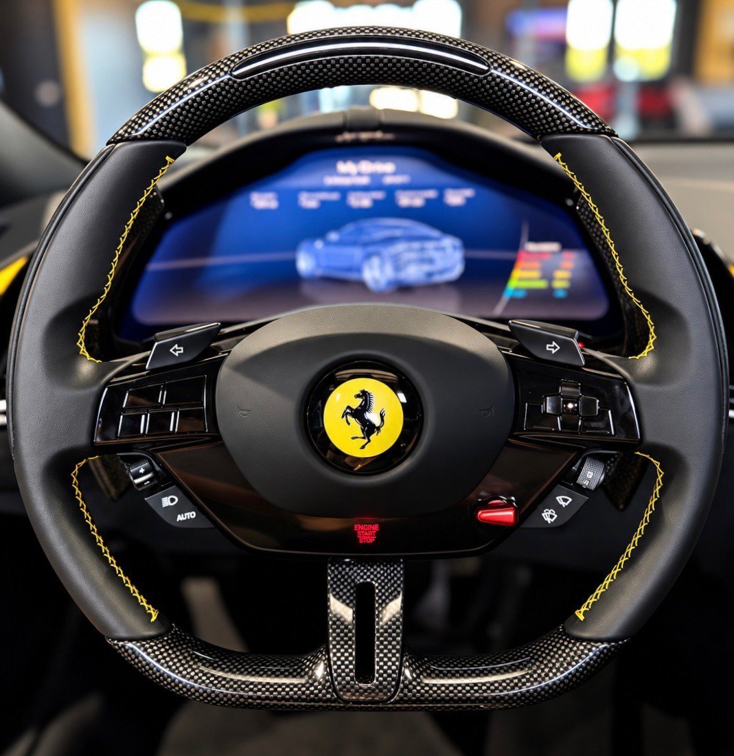 Used 2026 Ferrari Roma Spider RWD image 10