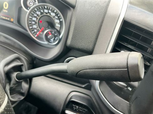 Used 2024 RAM 3500 Big Horn image 16