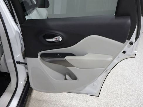 Certified 2020 Jeep Cherokee Limited AWD/4WD image 20