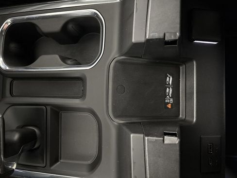 Used 2024 Chevrolet Silverado 1500 LTZ image 67