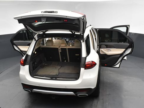 Used 2020 Mercedes-Benz GLE 450 4MATIC w/ MBUX Technology Package image 27